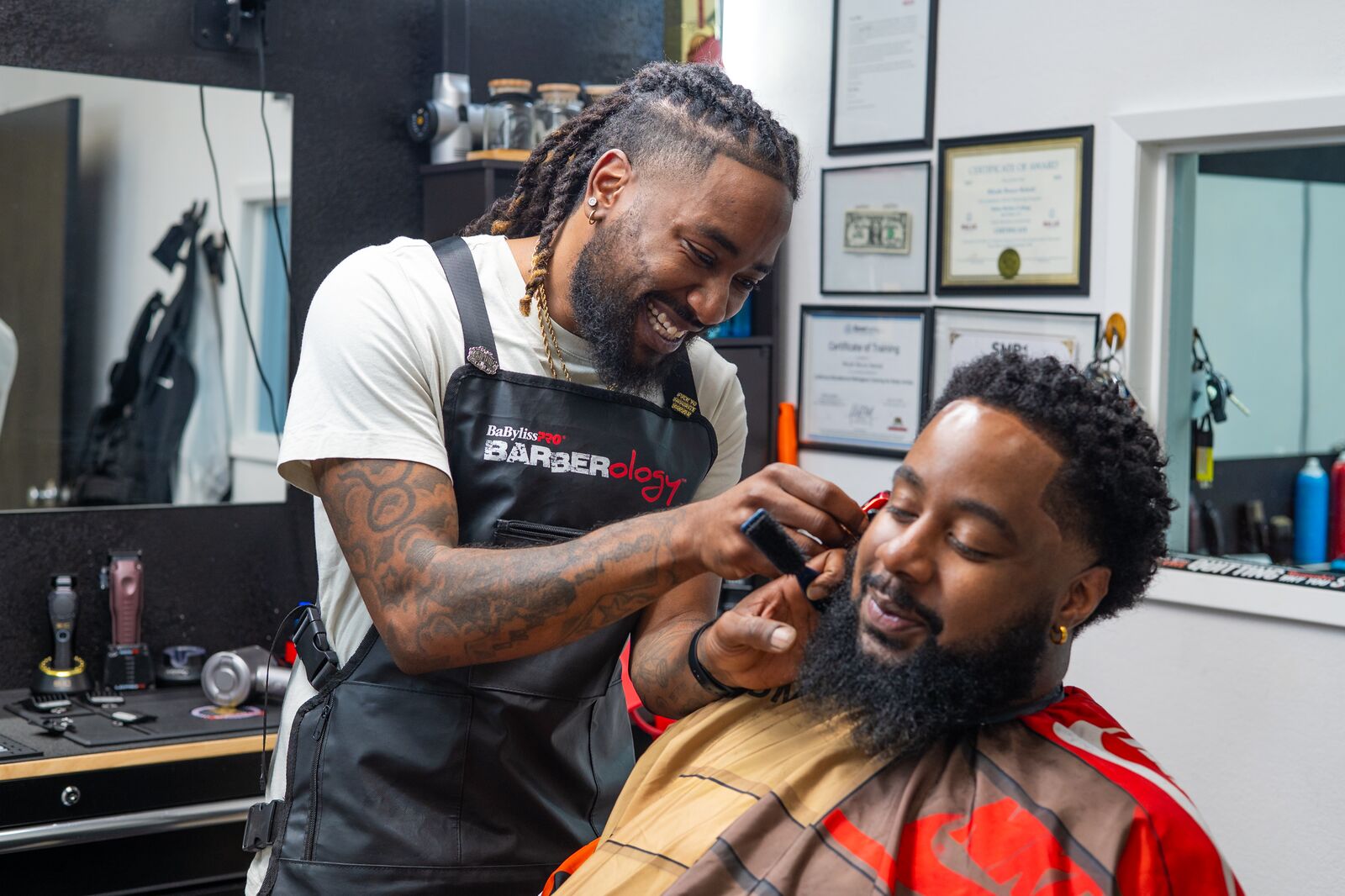 Richmond barber offers a shave, a haircut and ... lots of doggy treats